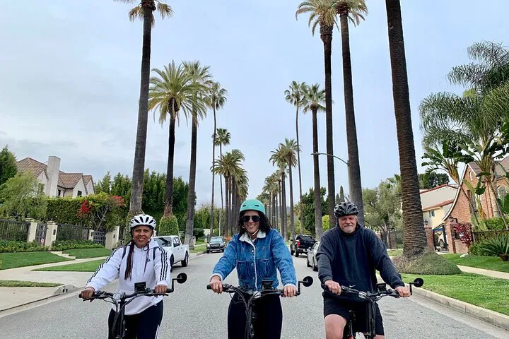 Glide Through Glamour: Beverly Hills E-Bike Adventure!