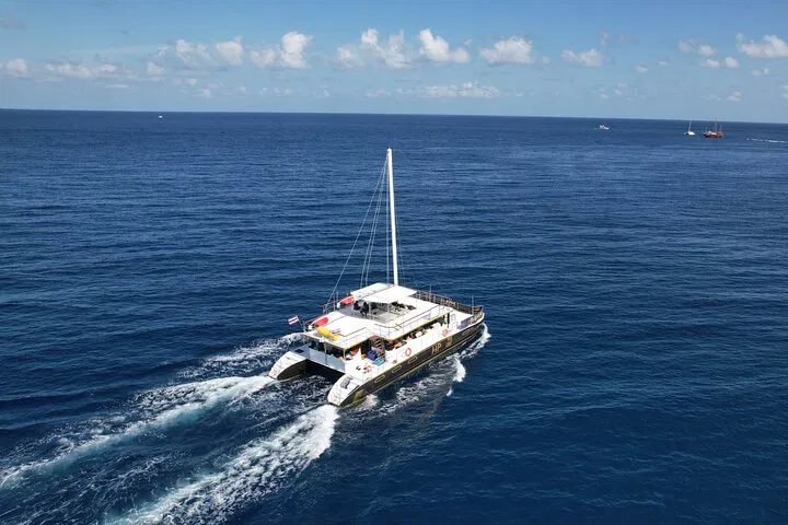 Phuket: Racha & Coral Island Tour with Music & Foam Party
