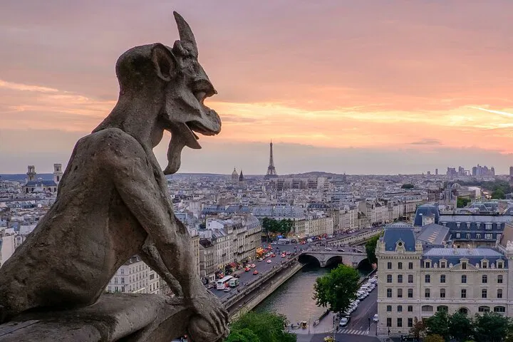 Paris Dark Myths & Legends: Private Walking Tour