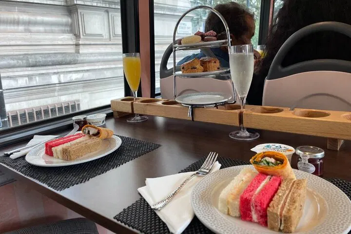 Windsor Afternoon Tea Bus Tour: Scones & City Views!
