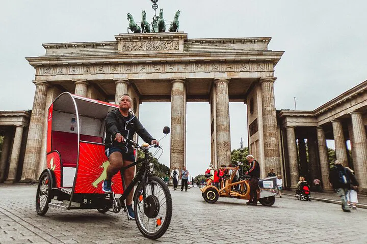 Berlin's Iconic Landmarks: A 10-Hour Independent City Exploration