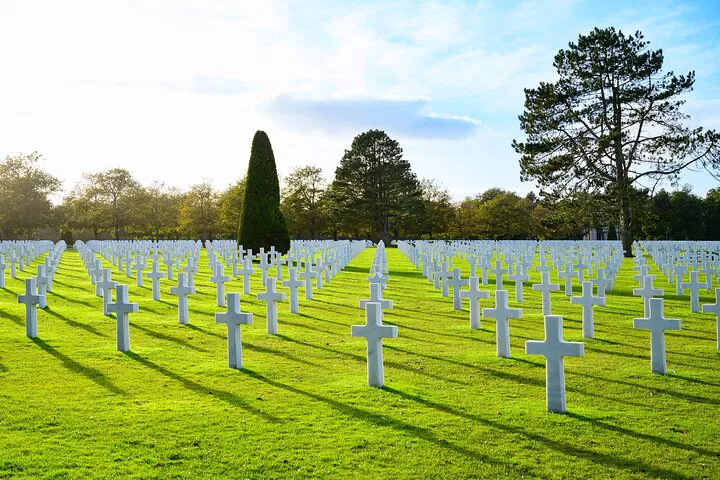 Normandy D-Day Tour: Omaha Beach & American Cemetery