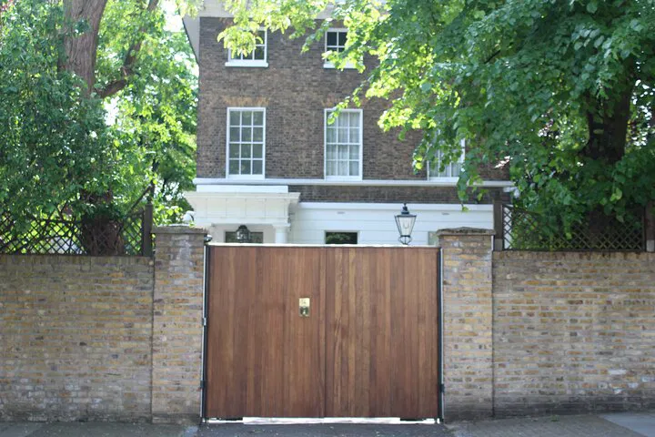 Step into Beatles History: A Magical Marylebone & Abbey Road Walking Tour