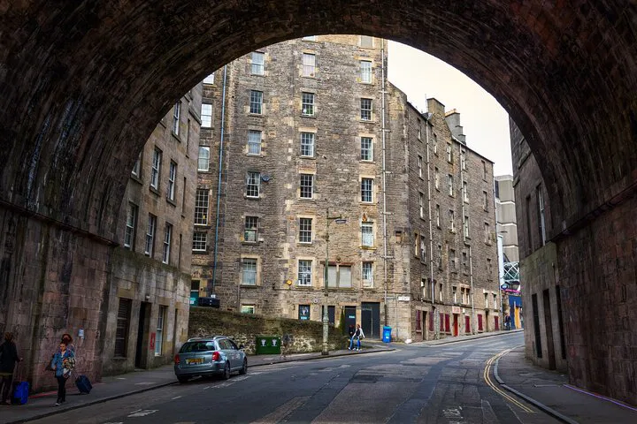 Relive Trainspotting: Edinburgh's Immersive Audio Tour Adventure
