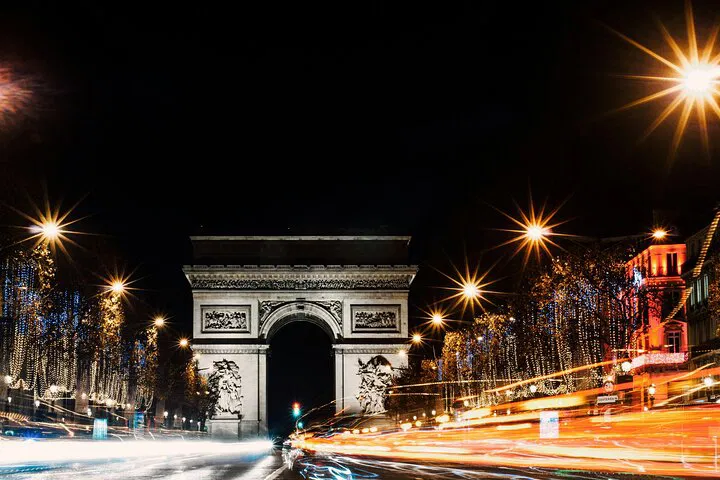 Champs-Élysées: Unveiling Parisian History with Napoleon