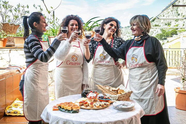 Genoa Food Tour: Cooking Class & Wine