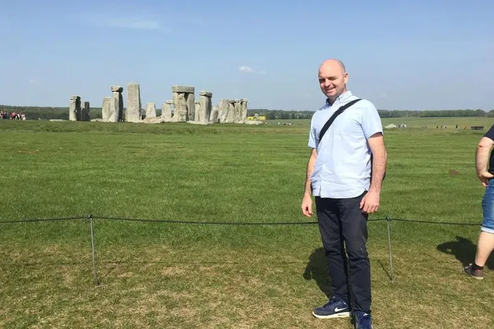 Uncover History: Private Stonehenge & Bath Tour from London