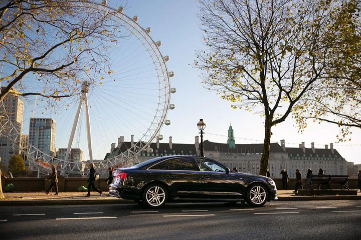 Stress-Free London Arrival: Private Heathrow Transfer Awaits