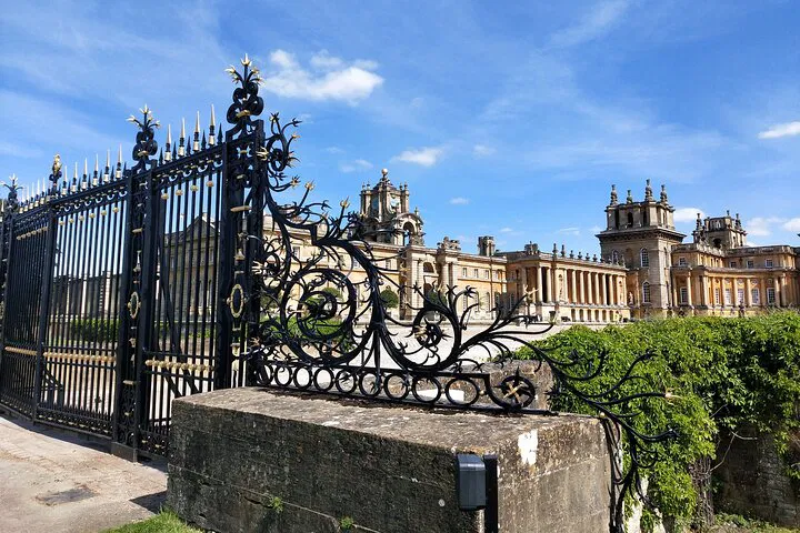 Uncover Churchill's Legacy: Blenheim Palace & Oxford Guided Tour