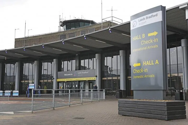 Stress-Free Leeds Bradford Arrival: Private Airport Transfer to Your Hotel