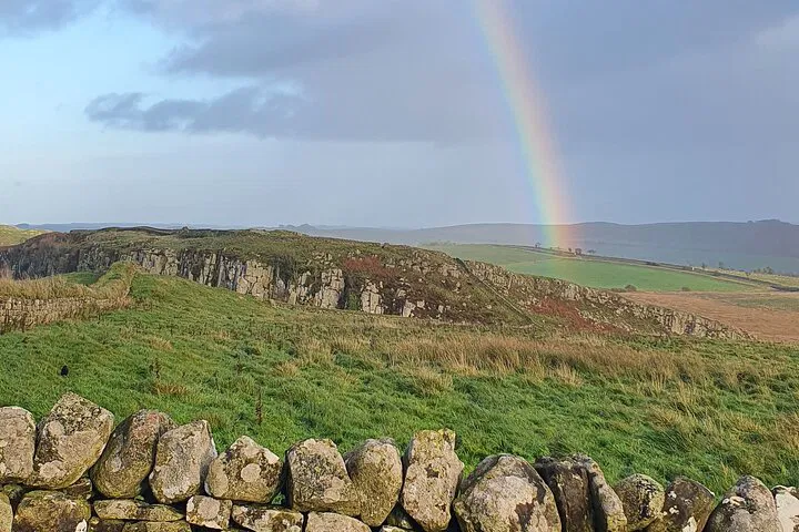 Edinburgh to York: Luxury Private Transfer Tour