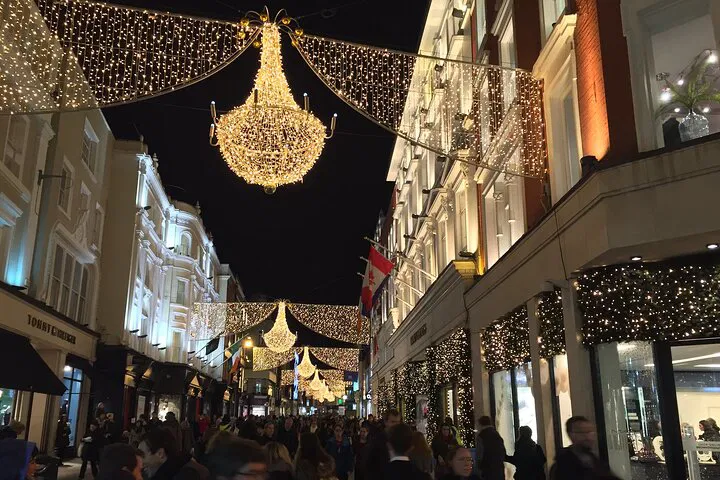 Unwrap Dublin's Christmas Magic: A Festive Stroll Through Holiday Cheer!