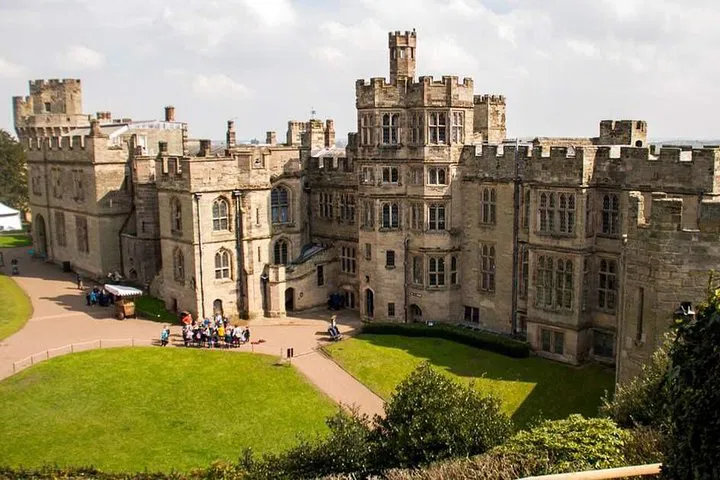 Discover Shakespeare's England: A Private Day Tour of Stratford & Warwick Castle