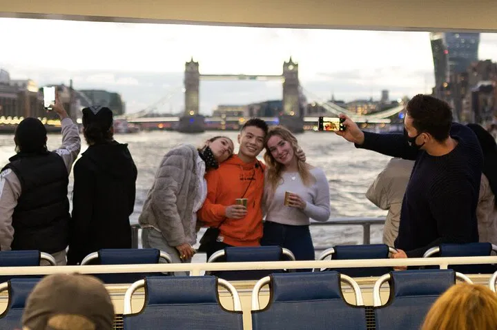River Thames Uber Boat Cruise: See London's Top Sights!