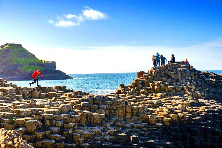 Unearth Giants & History: Private Shore Excursion to Giant's Causeway & Belfast