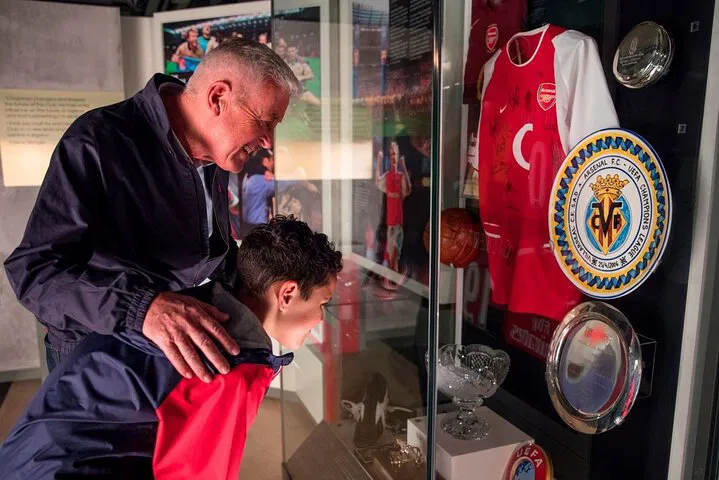 Step into Football History: Emirates Stadium & Arsenal Museum Adventure