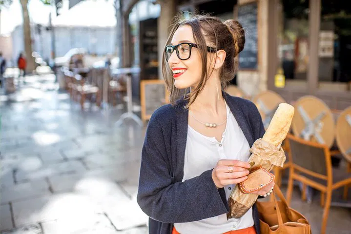 Paris Food Tour & Louvre Museum: All-in-One Day!