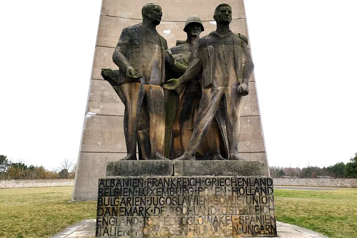 Sachsenhausen Concentration Camp: A Private Minivan Tour for Remembrance