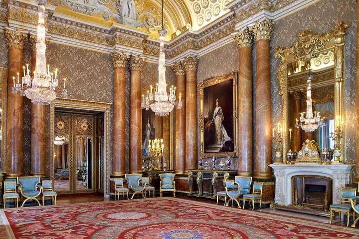 Buckingham Palace, Crown Jewels & London River Cruise