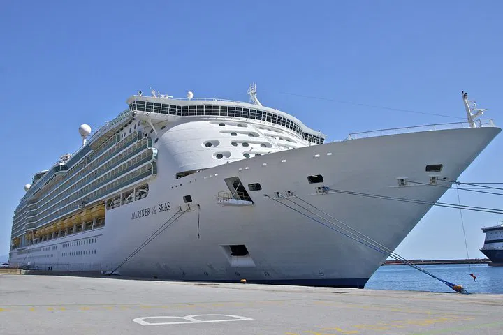 Stress-Free Portsmouth-Luton Transfers: Private & Punctual!