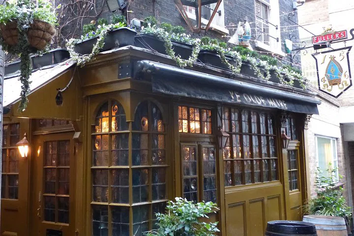 Step Back in Time: London's Historic Pubs Adventure