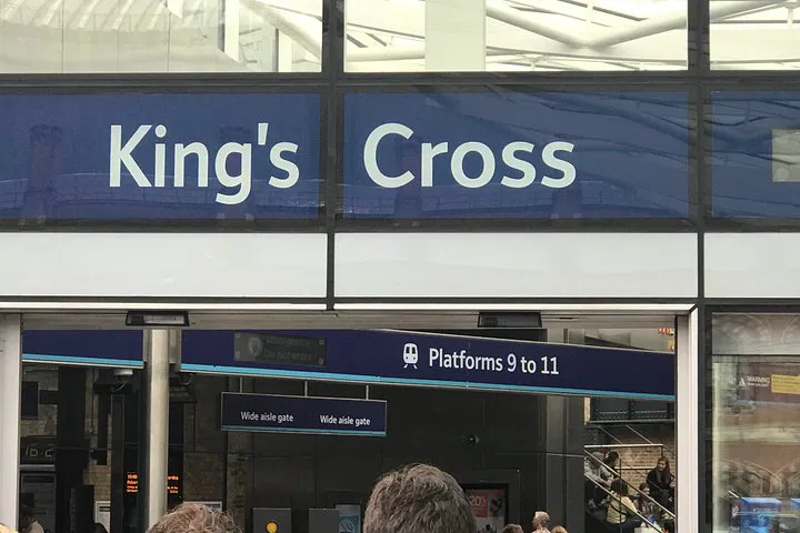 Stress-Free Gatwick-London Transfers: Private Rides to King's Cross & St. Pancras