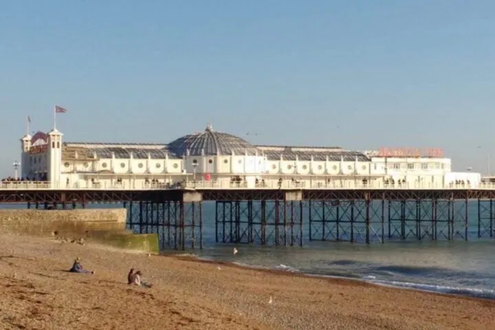 Discover Brighton's Charm: A Walking Tour with Culinary Delights