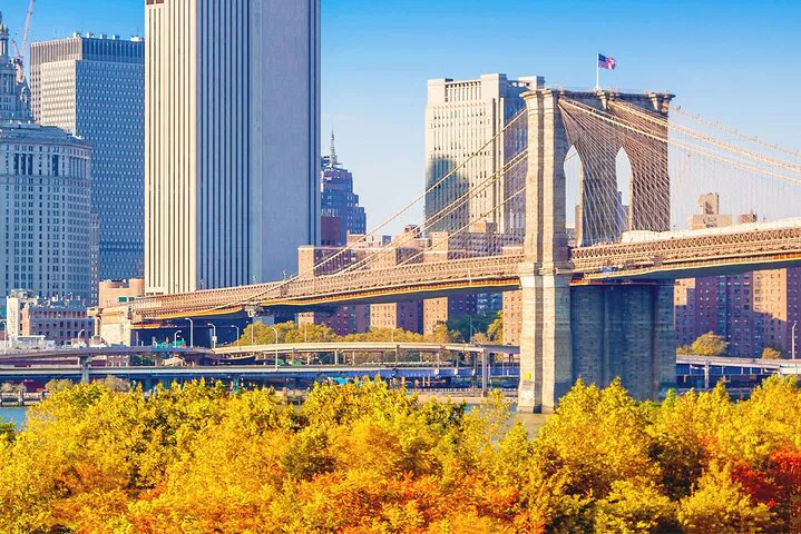 NYC Fall Foliage Cruise: See Autumn's Beauty!
