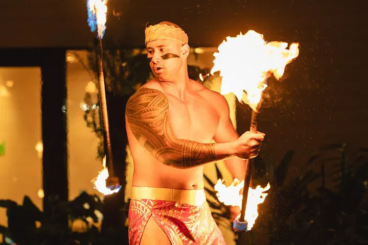 Queens Luau Waikiki: An Intimate Polynesian Celebration