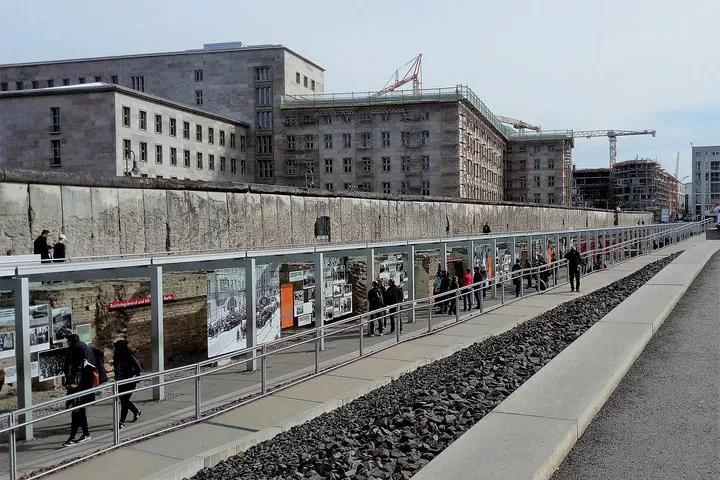 Berlin's Dark Past: A French-Guided Third Reich Walking Tour