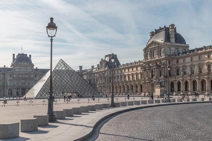 Paris Half-Day Private Tour: Discover the City of Lights in Style