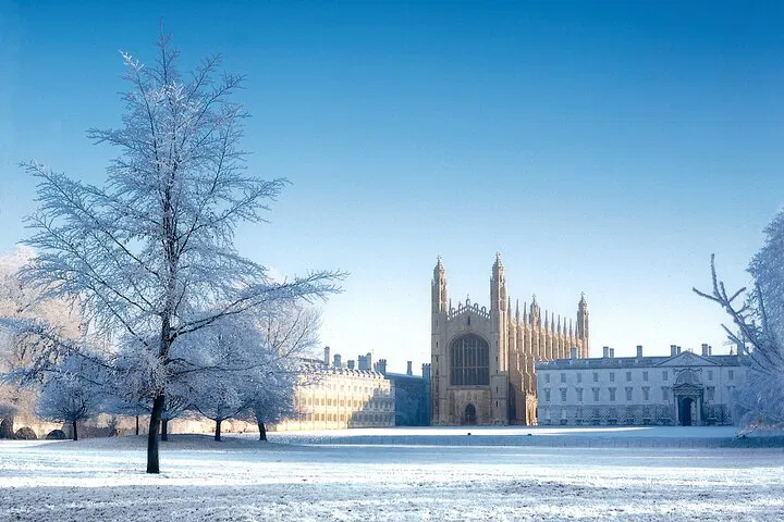 Unwrap Christmas Magic: Cambridge Festive Walking Tour