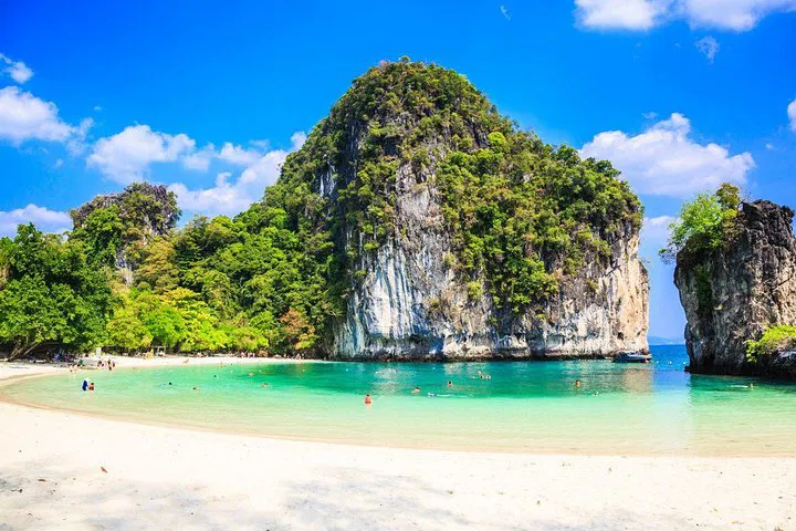 Discover Krabi's Hidden Paradise: Hong Islands Speedboat Adventure