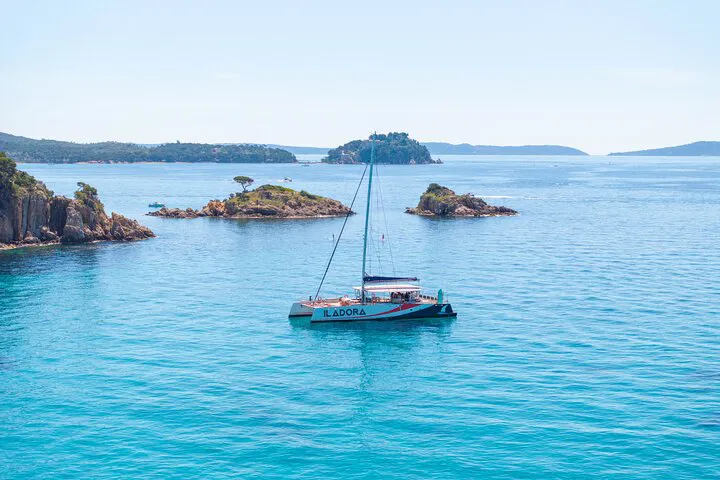 Porquerolles & Brégançon Catamaran Day Trip with Lunch