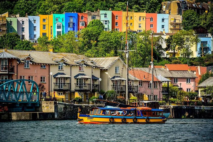 Discover Bristol's Charm: A Private Walking Tour Through History & Art