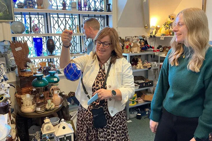 Arundel Antiques & History Tour: Expert-Led Foraging!