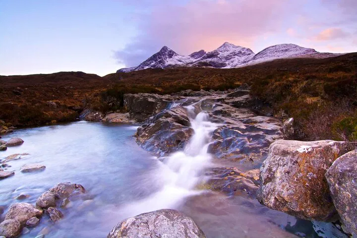 Skye Private Tours: See Landmarks & Distilleries!