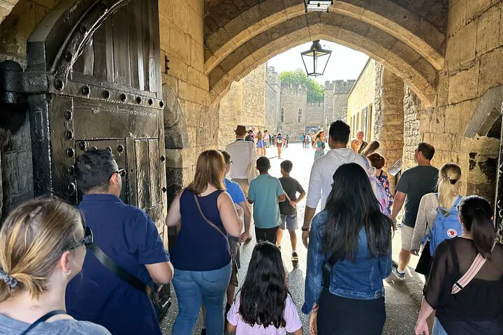 Uncover London's Royal Secrets: A Kid-Friendly Tower & Bridge Adventure!