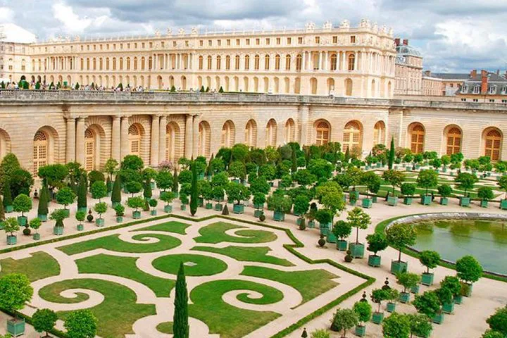 Versailles Palace & Gardens: A Royal Day Trip from Paris