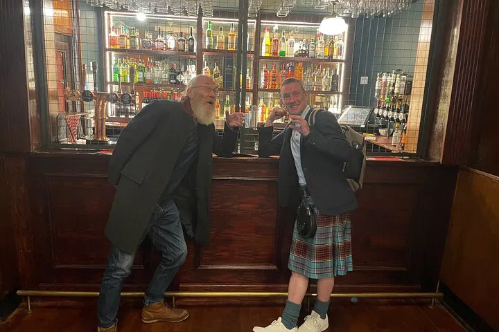 Unleash Your Inner Scot: Whisky Tasting & Pub Culture in Glasgow