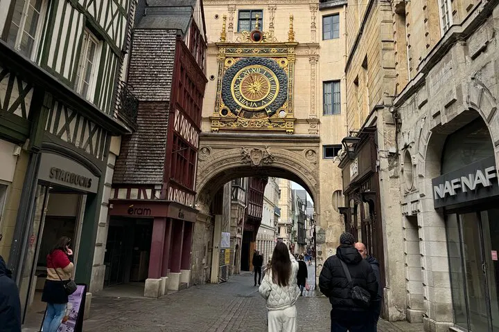 Rouen Day Trip: Guided Tour with Lunch from Paris