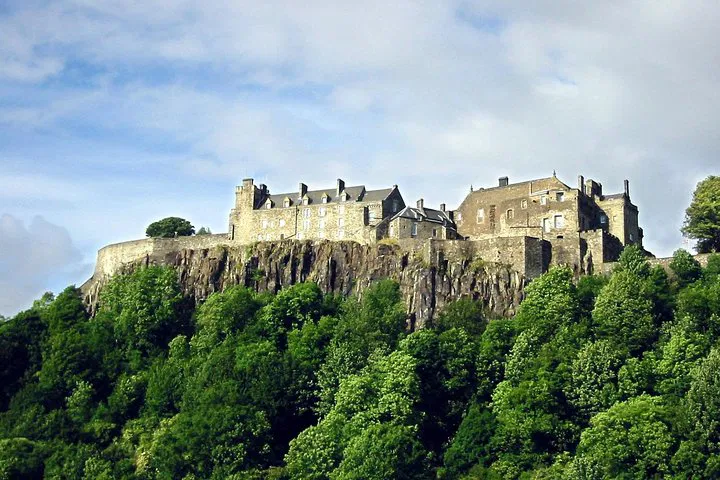 Uncover Scotland's Majesty: Stirling Castle, Loch Lomond & Whisky Day Tour