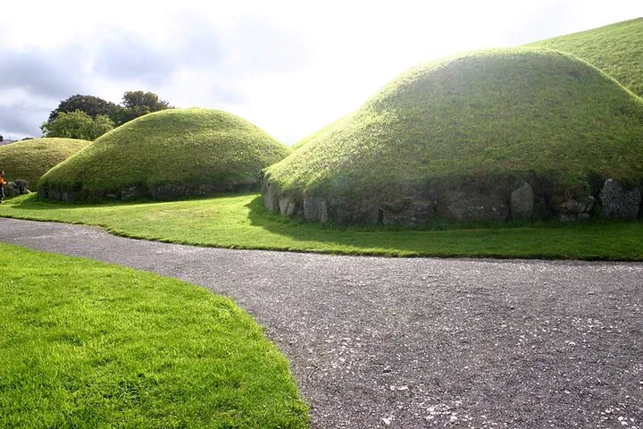 Uncover Ancient Ireland: Celtic Boyne Valley Day Trip from Dublin