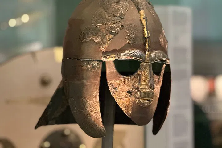 Unlock British History: A Private Guided Museum Tour