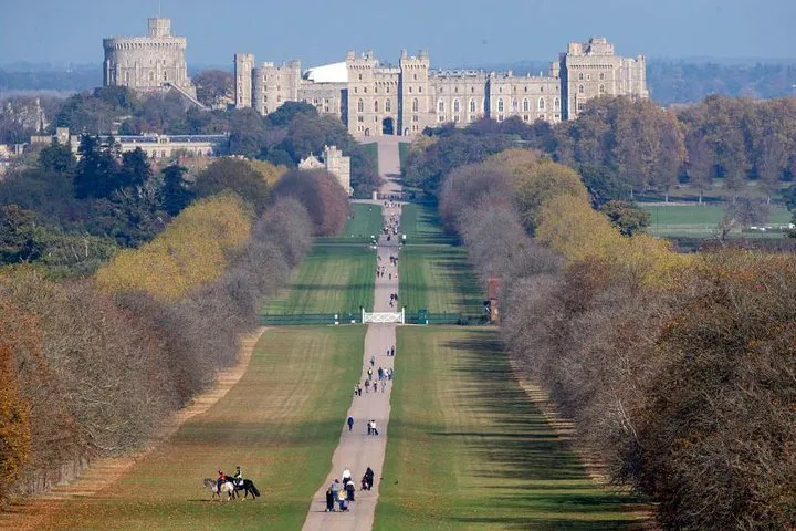 Windsor, Oxford & Stonehenge: Private Tour w/ Tickets