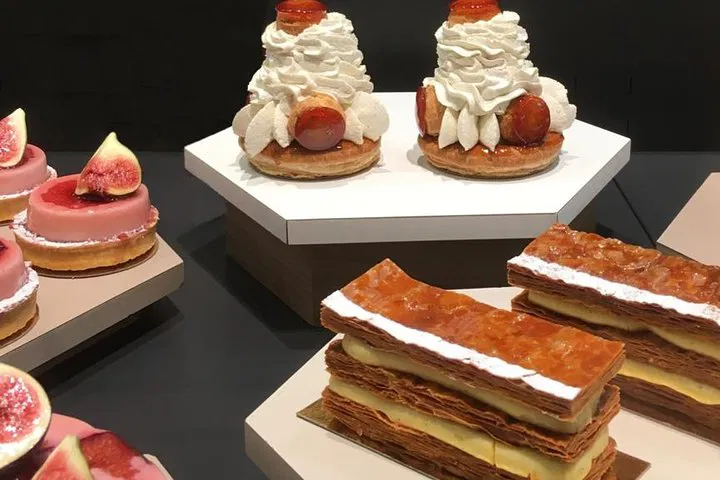 Parisian Literary & Pastry Tour: Taste the 16th Arr!