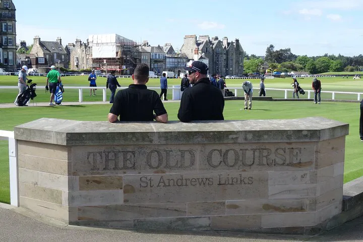 Explore Fife: St Andrews, Dunfermline & Coastal Charm Full-Day Tour
