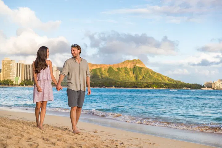 Uncover Honolulu's Royal Past: A Couple's Walking Adventure