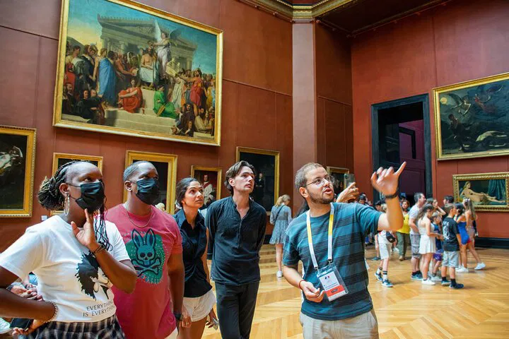 Louvre Tour: See Mona Lisa & Highlights (Small Group)