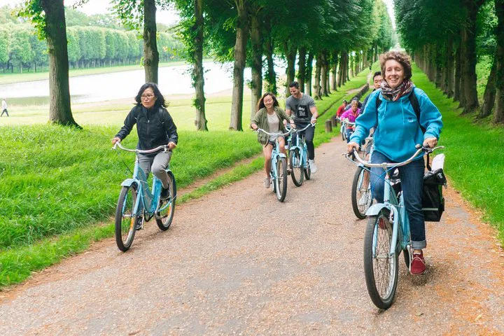 Versailles Bike Tour: Market, Marie-Antoinette's Hamlet
